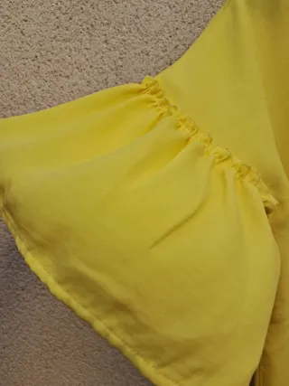 Blusa Stradivarius Amarilla Talla S