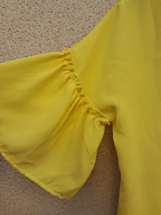 Blusa Stradivarius Amarilla Talla S