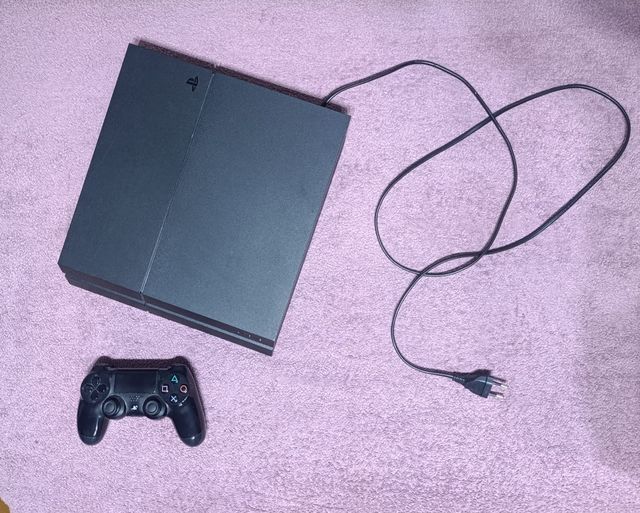 PS4 (PlayStation 4) 1 TB + Mando + Juegos