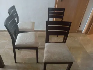 Mesa extensible madera y 4 sillas