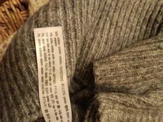 Chaqueta Zara gris de punto con lana y alpaca.