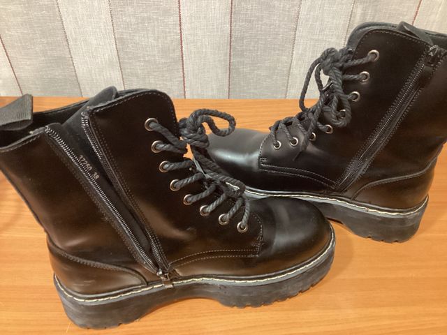 Botas Mujer Media Caña Cordones Negras