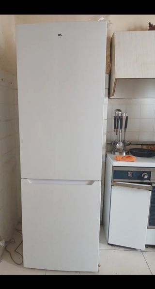 Nevera OK. blanca