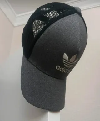 Gorra Adidas Original Unisex Negra y Gris