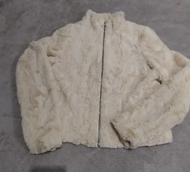 Chaqueta pelo crema Pull&Bear Talla S