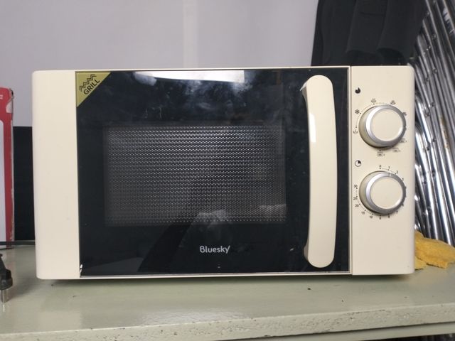 Microondas Bluesky