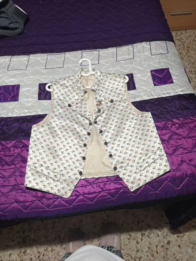 Chaleco de fallero blanco con estampado