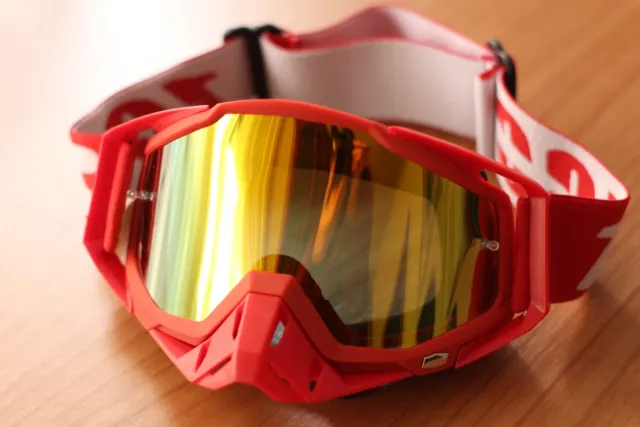 Gafas Motocross Rojas y Blancas.