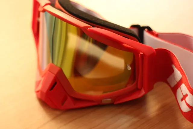 Gafas Motocross Rojas y Blancas.