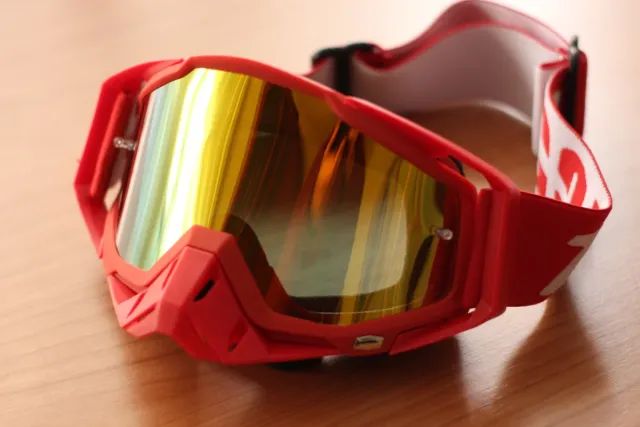Gafas Motocross Rojas y Blancas.
