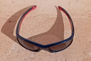 Gafas de sol deportivas niño azul/rojo