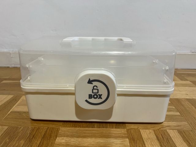 Kit di pronto soccorso organizzatore in plastica trasparente