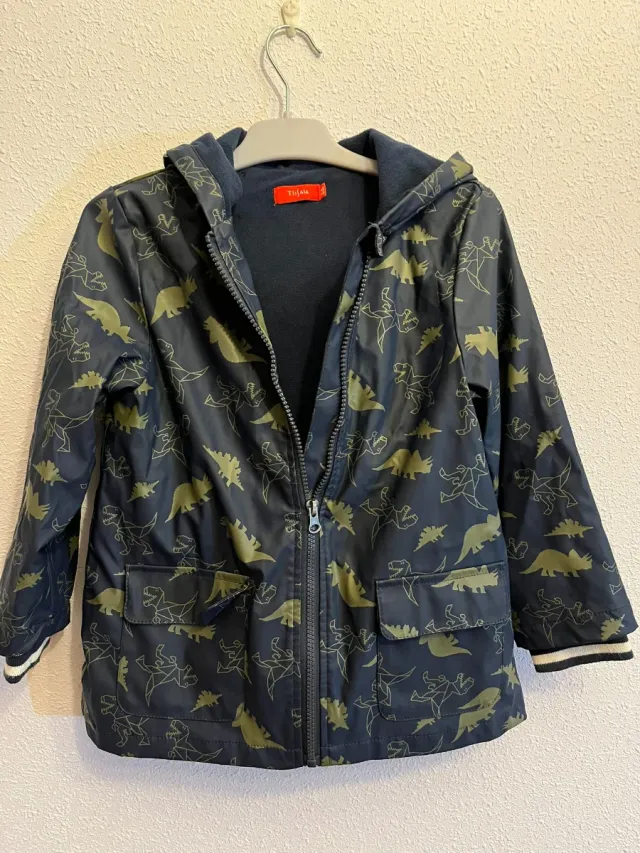 Chubasquero dinosaurios 6 años