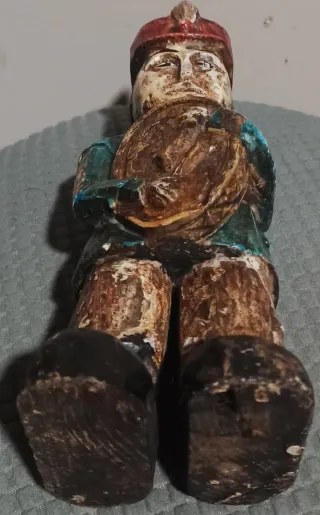 Talla de madera soldado militar