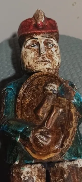 Talla de madera soldado militar