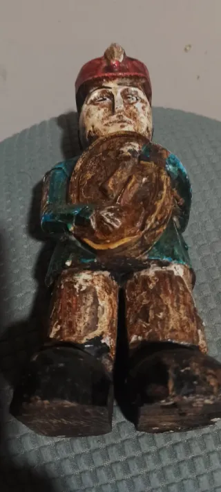 Talla de madera soldado militar