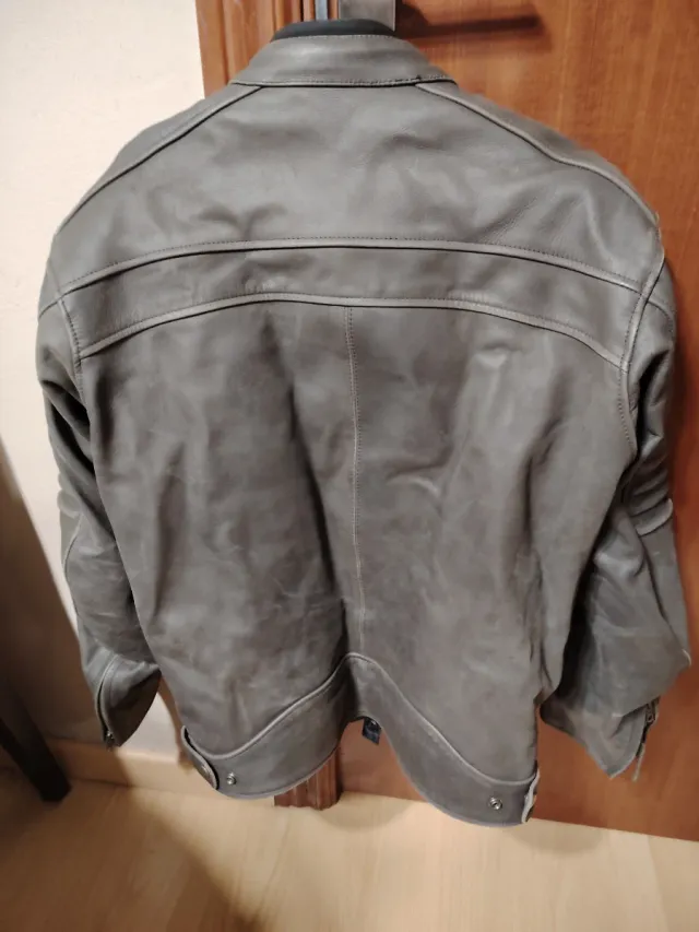 Chaqueta de moto con protecciones