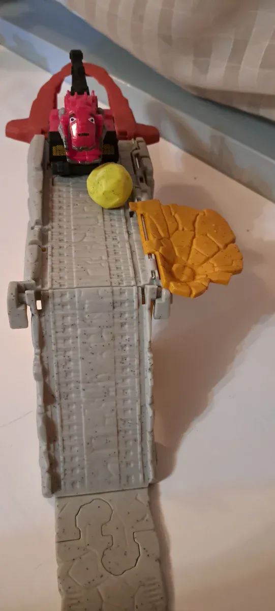 Pista Dinotrux- Dinosaurio