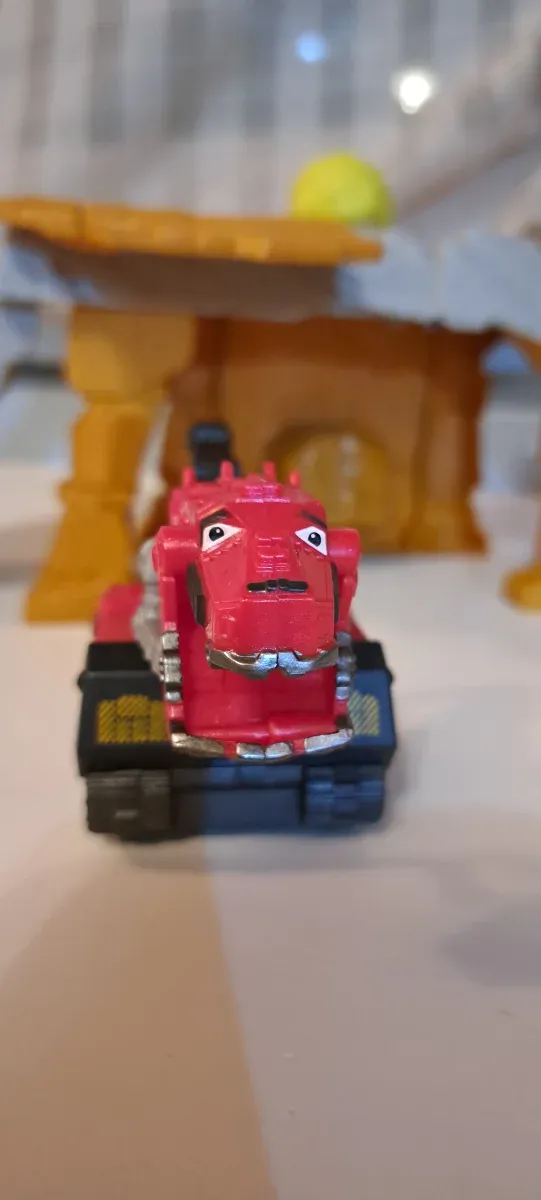 Pista Dinotrux- Dinosaurio