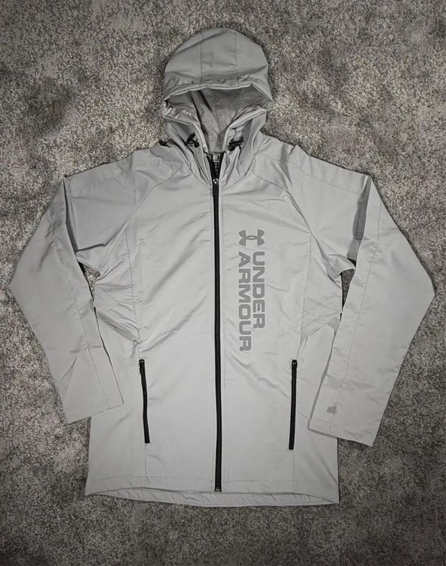 Conjunto chándal deportivo Under Armour gris