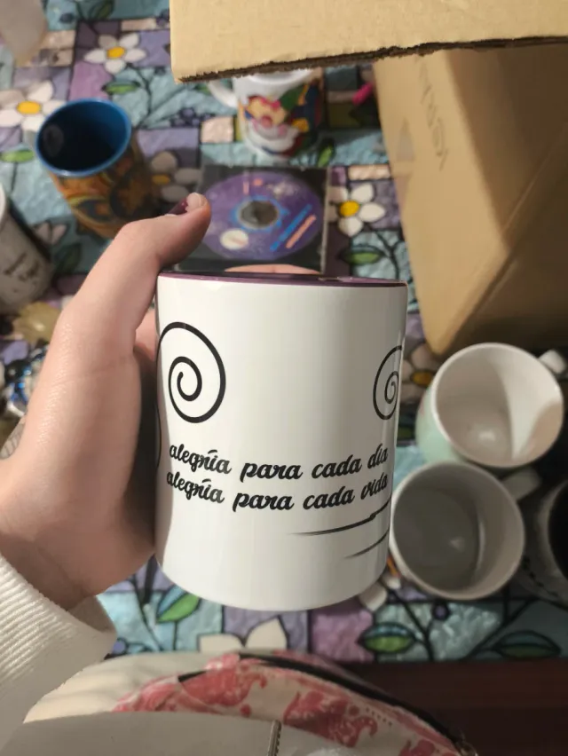 Taza cerámica Small World nueva