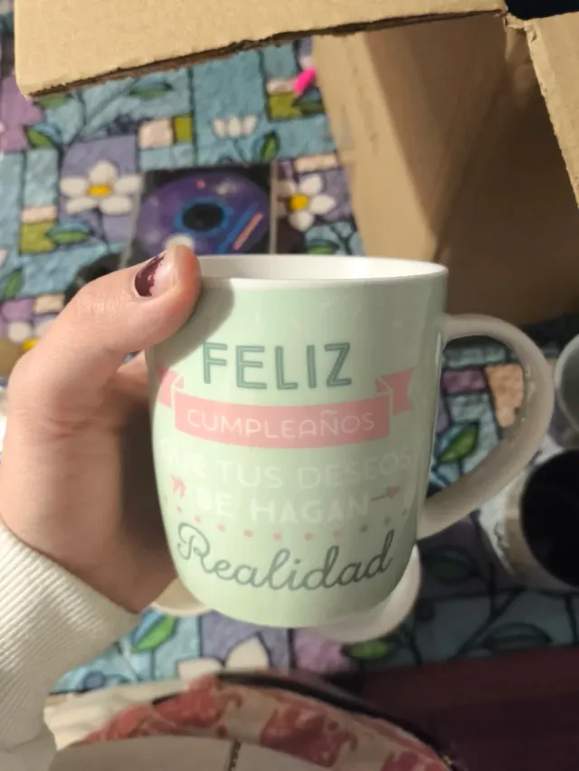 Taza cerámica Small World nueva