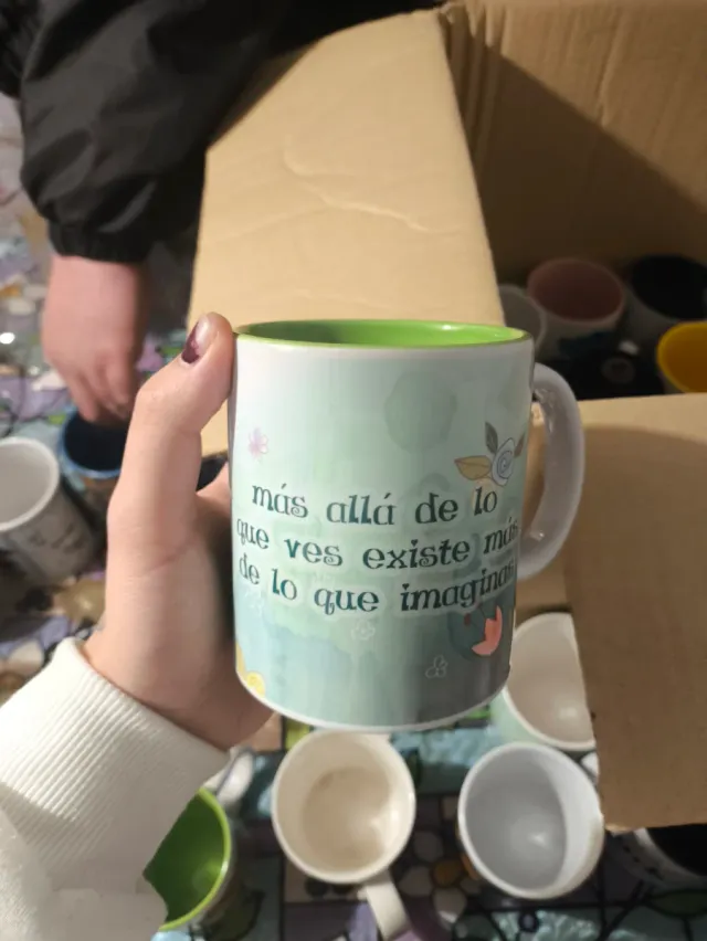 Taza cerámica Small World nueva