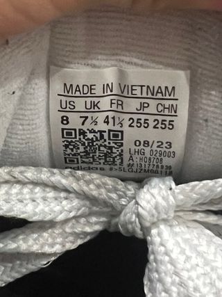 Adidas Campus Negras con Rayas Blancas