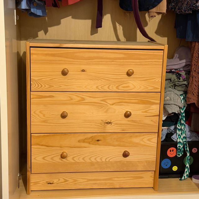 Cajonera de pino RAST impecable