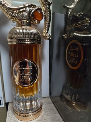 Perfume Lattafa Sehr Negro y Dorado