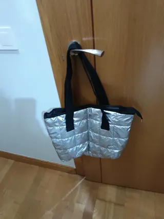Bolso Tote Bag Plata Acolchado