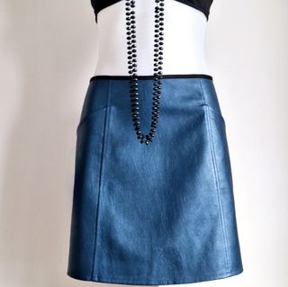 Falda Corta M/L Efecto Piel