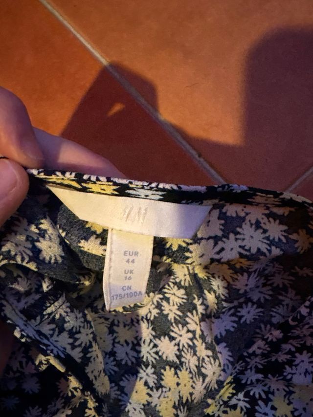 Conjunto H&M Blusa y Falda Estampada