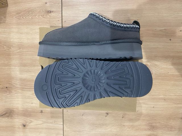 Ugg grigi taglia 39