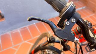 Bicicleta Montaña Decathlon 24 pulgadas Roja.