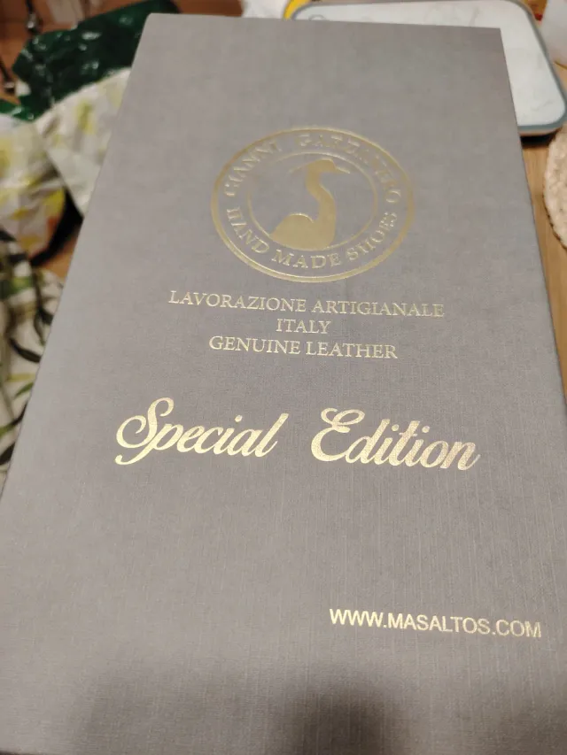 Zapatos de cuero marrones