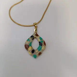 Conjunto Pendientes y Colgante Estampado