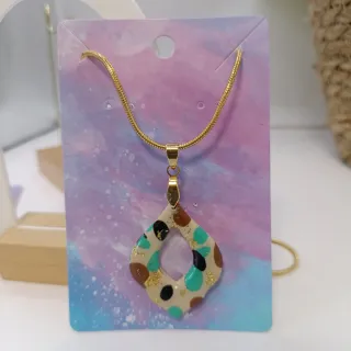 Conjunto Pendientes y Colgante Estampado