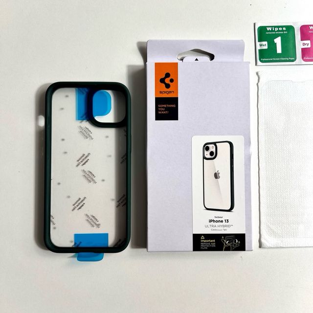 13 | Custodia Spigen + 2 Vetri Temperati | iPhone