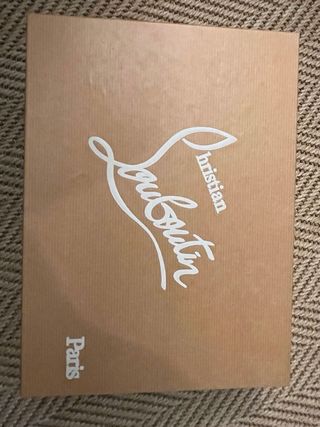 Zapatos Louboutin Irina charol nude sin usar