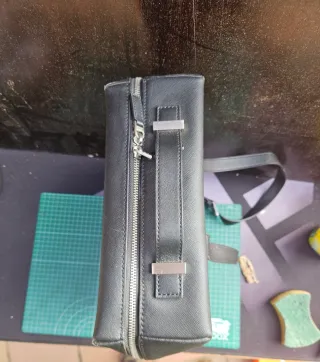 Mochila Negra con bolsillo frontal