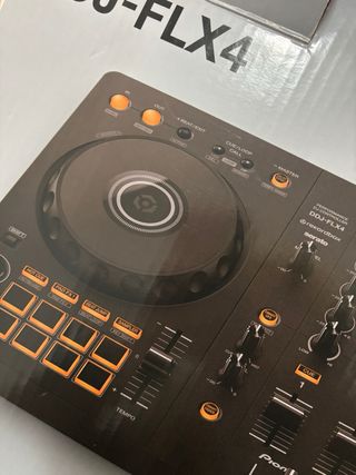 Controladora Pioneer Ddj-Flx4 8 meses uso