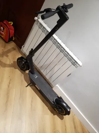 Patinete Eléctrico Negro