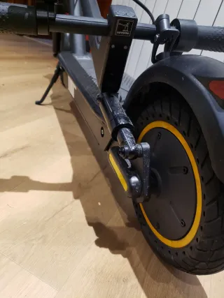 Patinete Eléctrico Negro