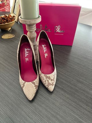 Stiletos de piel de la marca Lolita Blu T 36