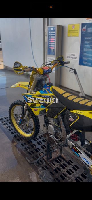 Moto de Cross Suzuki 125cc