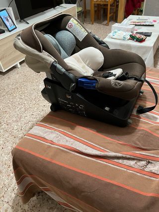 Seggiolino auto Jané i-Size con base ISOFIX