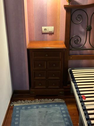 Somier de láminas con cabecero y mesillas macizas