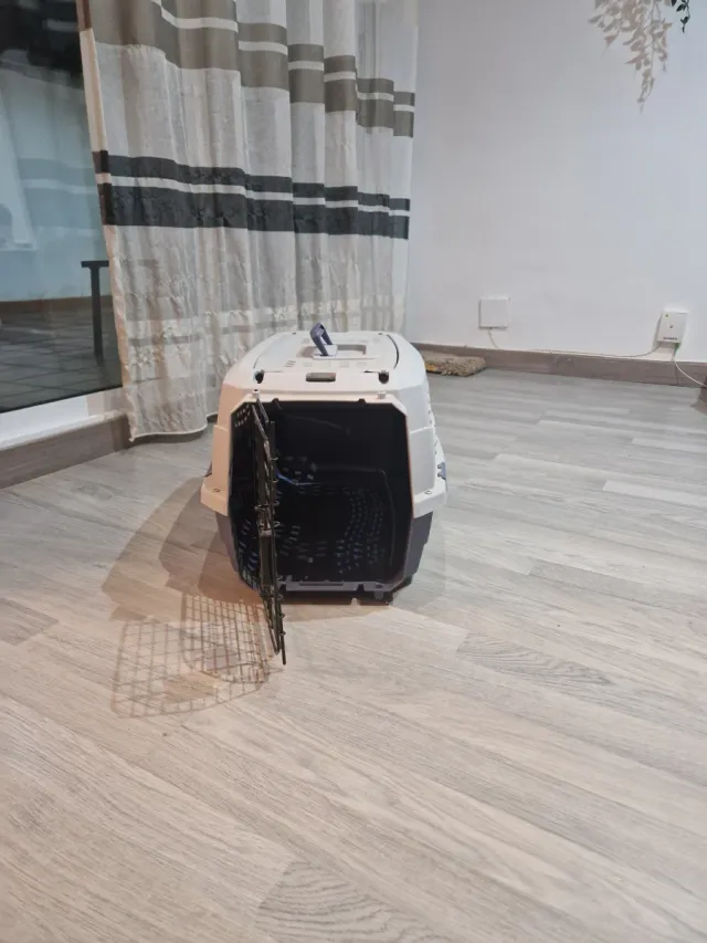 Transportín para mascotas beige y gris