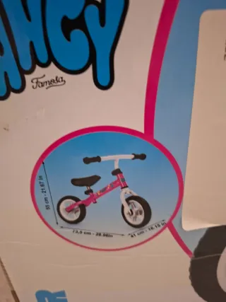 Bicicleta sin pedales rosa